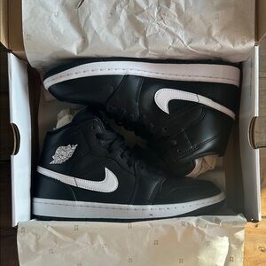 Women’s Nike Black and White Air Jordan 1 Mid